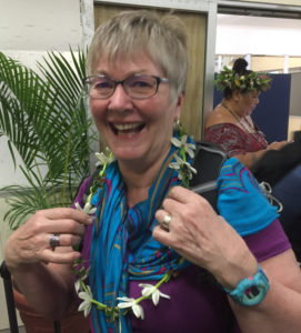 Cynthia receives her fresh lei at Rarotonga airport
